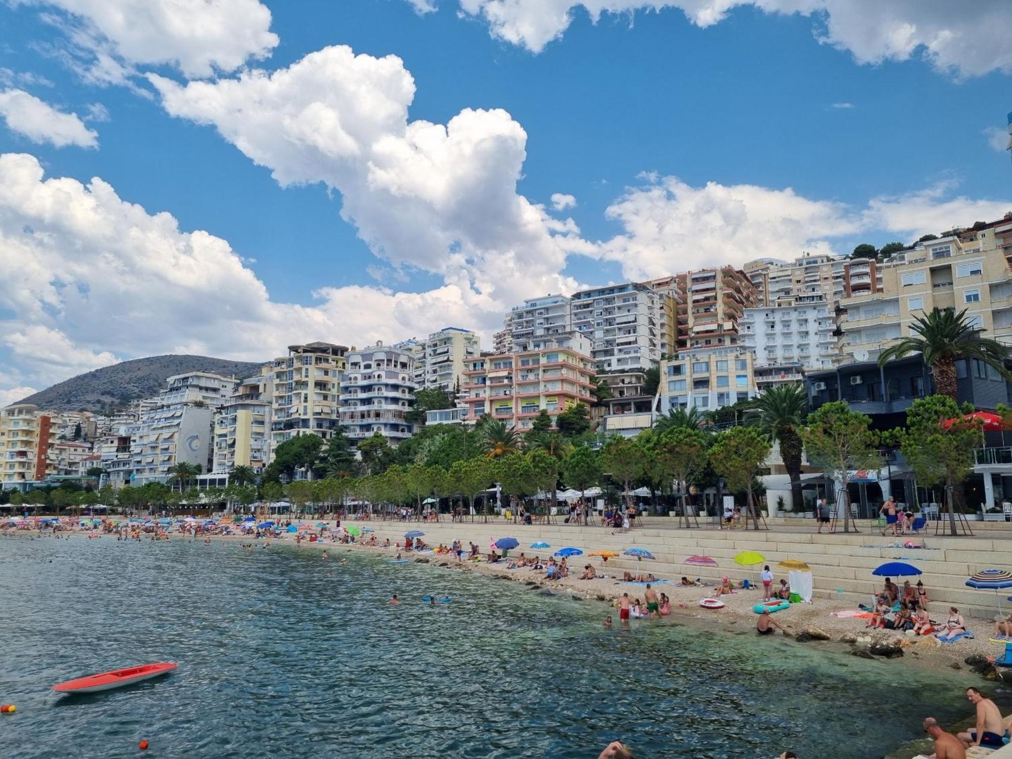 Brand New Apartments Sarande Exterior photo